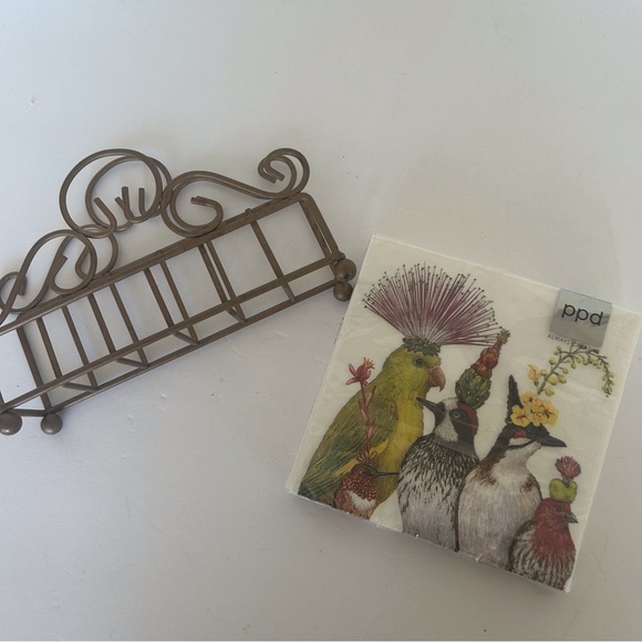 PAPER PRODUCTS DESIGN NAPKINS AND NAPKIN HOLDER NWT - Picture 1 of 14